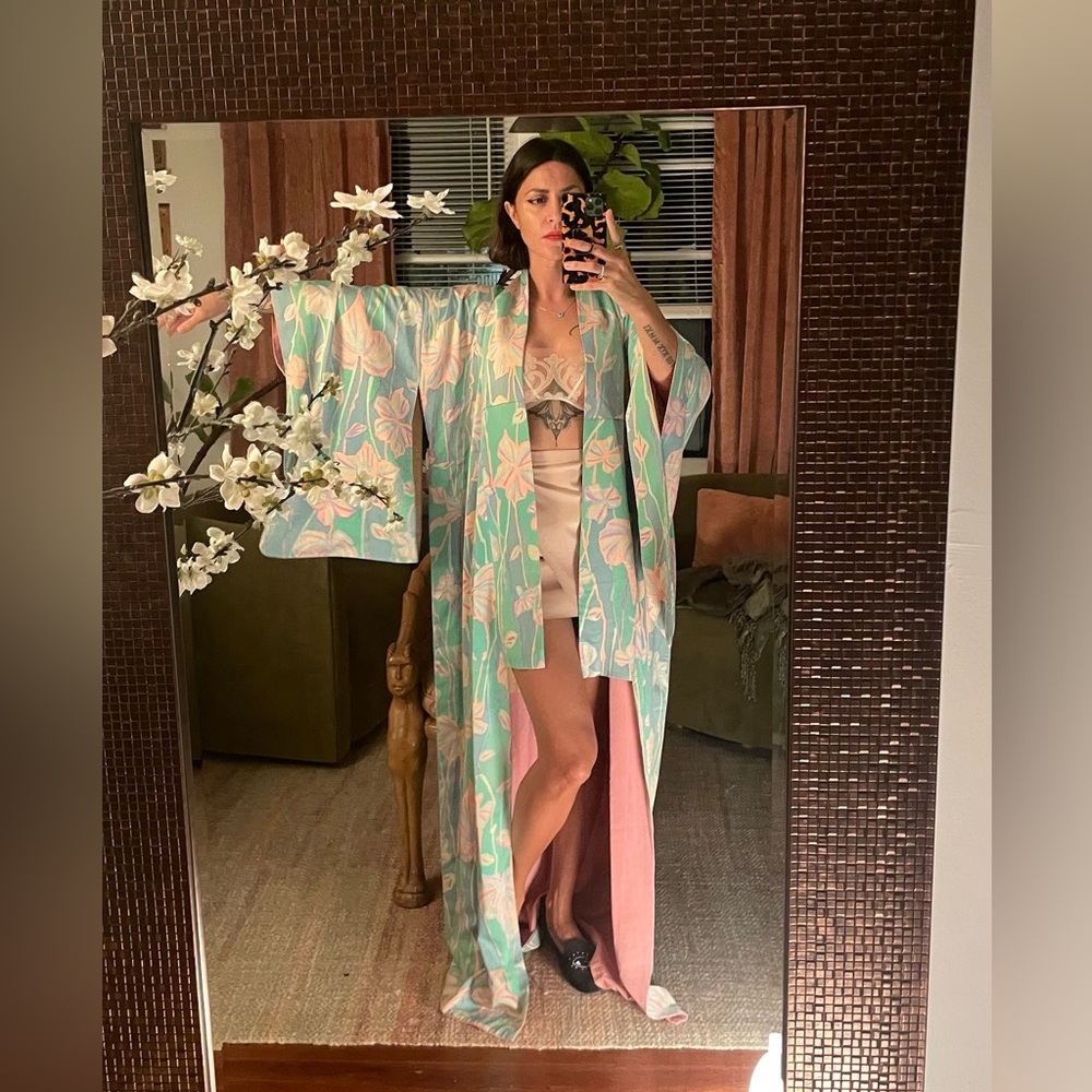 Neon pastel silk true vintage Japanese kimono floral flower unicorn deco 80s 60s